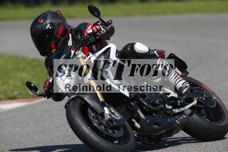 /Archiv-2024/29 12.06.2024 MOTO.CH Track Day ADR/Gruppe gelb/14